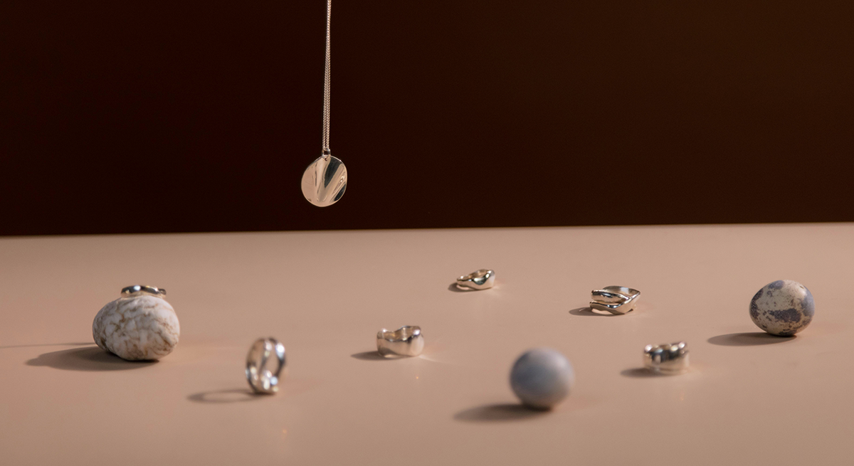 Top 10 Timeless Jewelry Pieces Everone Should Own